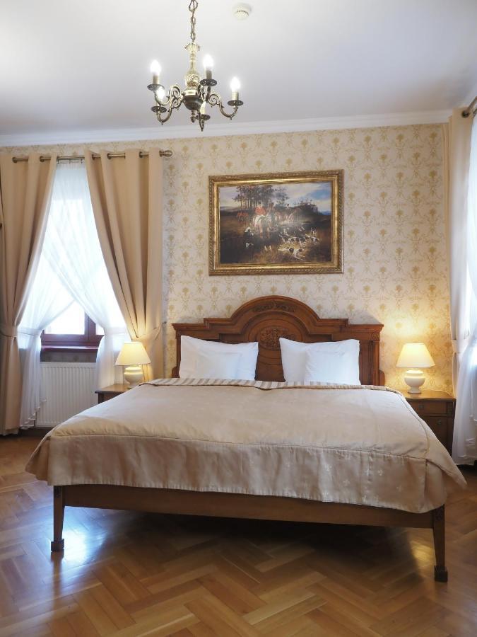 Hotel Sarmata Zespol Dworski Sandomierz Esterno foto