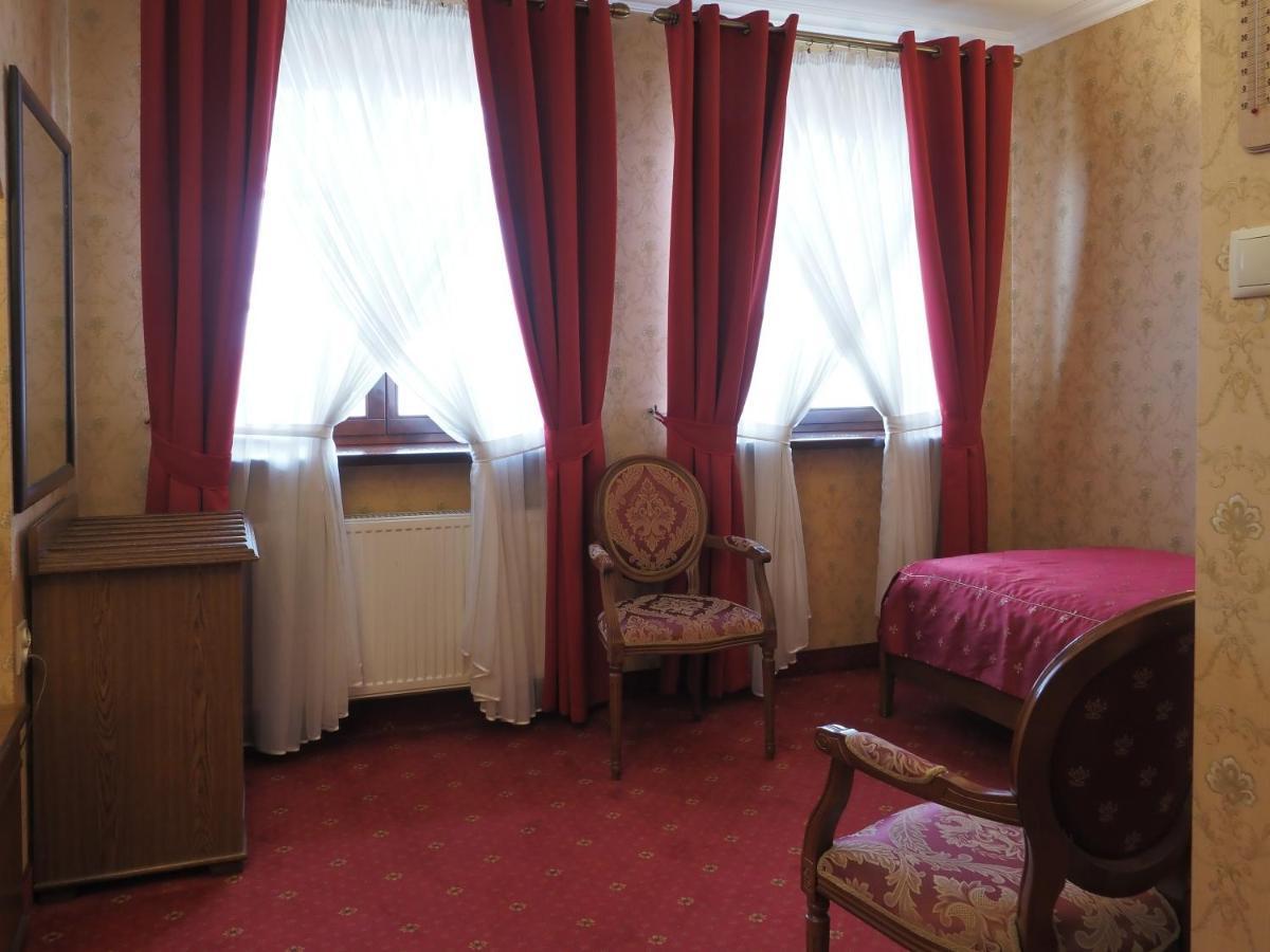 Hotel Sarmata Zespol Dworski Sandomierz Esterno foto