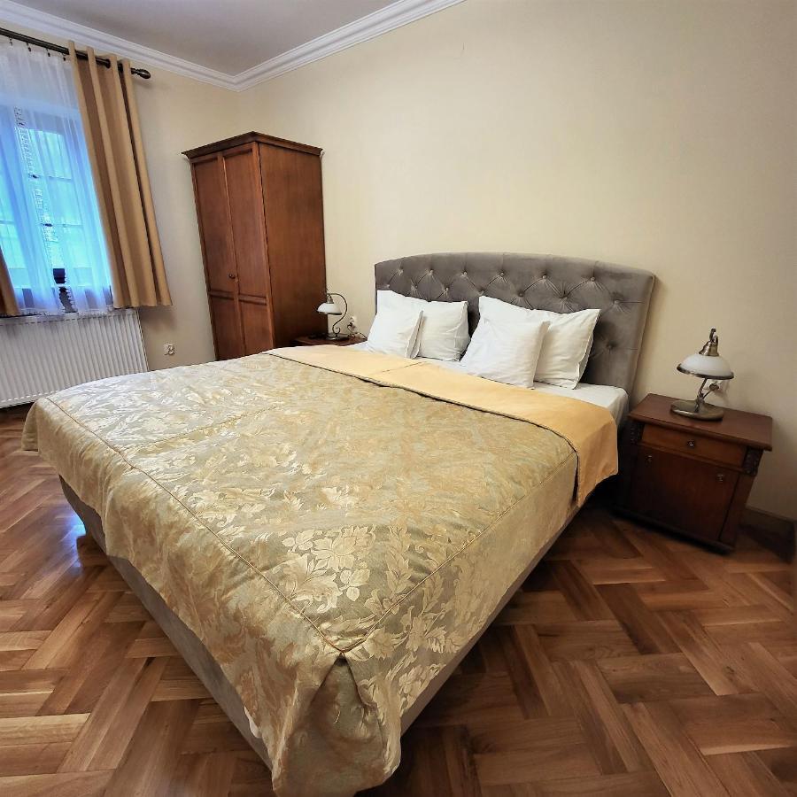 Hotel Sarmata Zespol Dworski Sandomierz Esterno foto