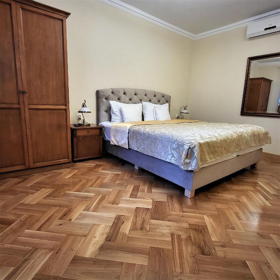 Hotel Sarmata Zespol Dworski Sandomierz Esterno foto
