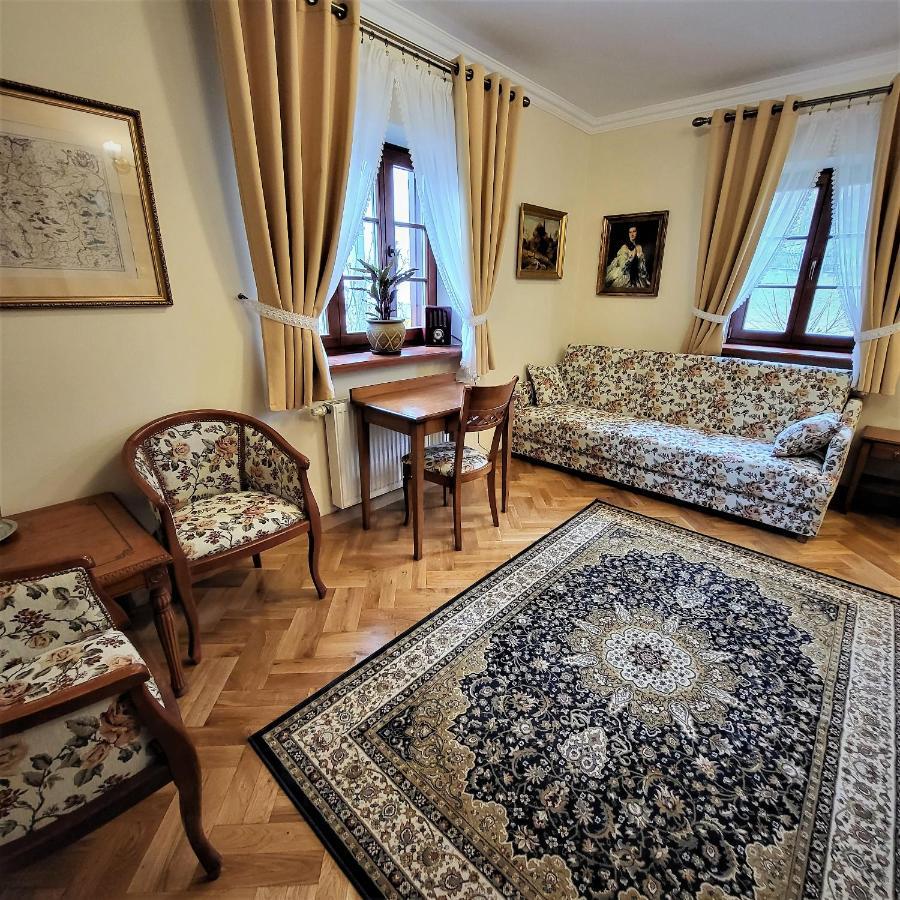 Hotel Sarmata Zespol Dworski Sandomierz Esterno foto