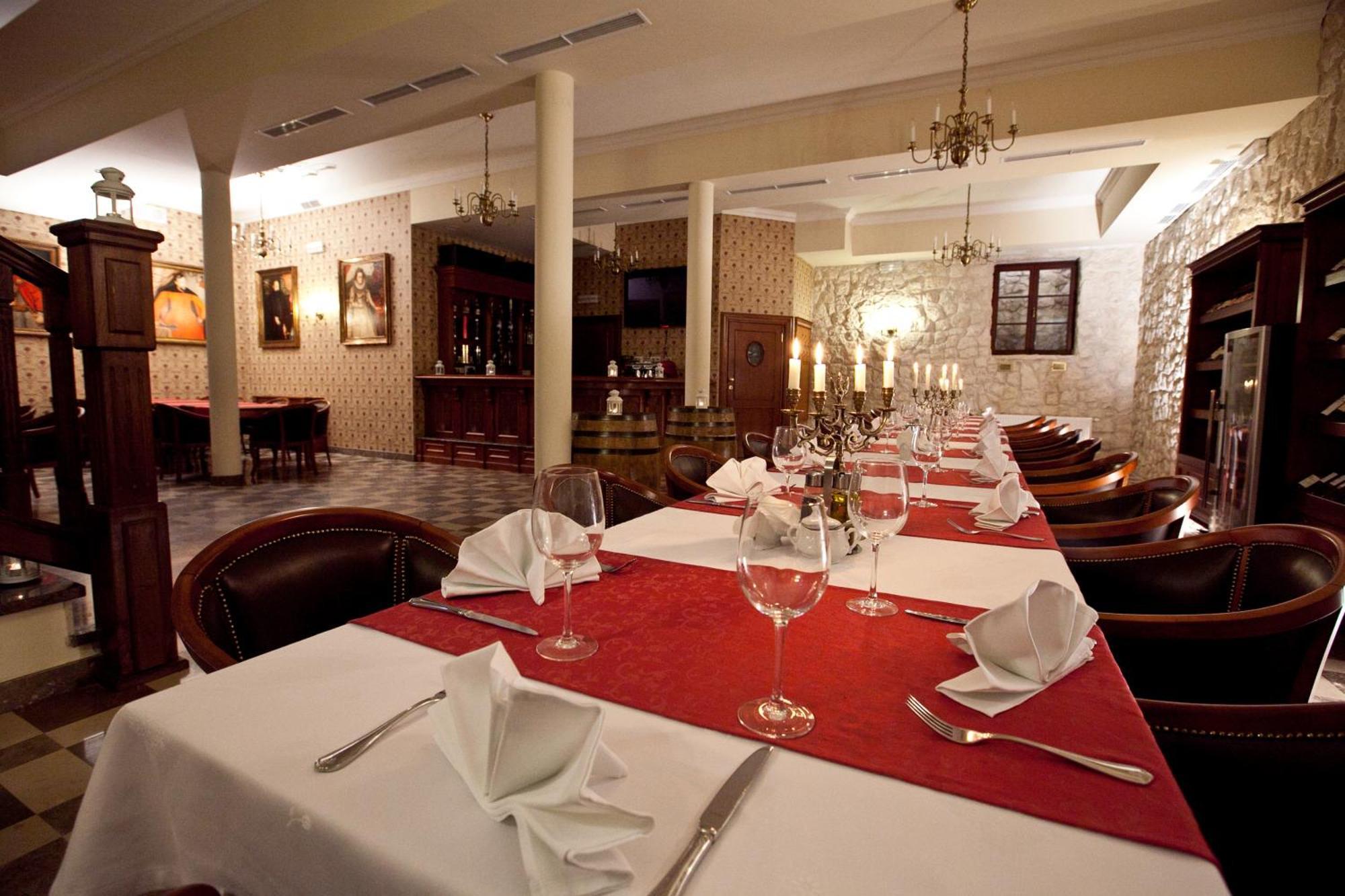 Hotel Sarmata Zespol Dworski Sandomierz Ristorante foto