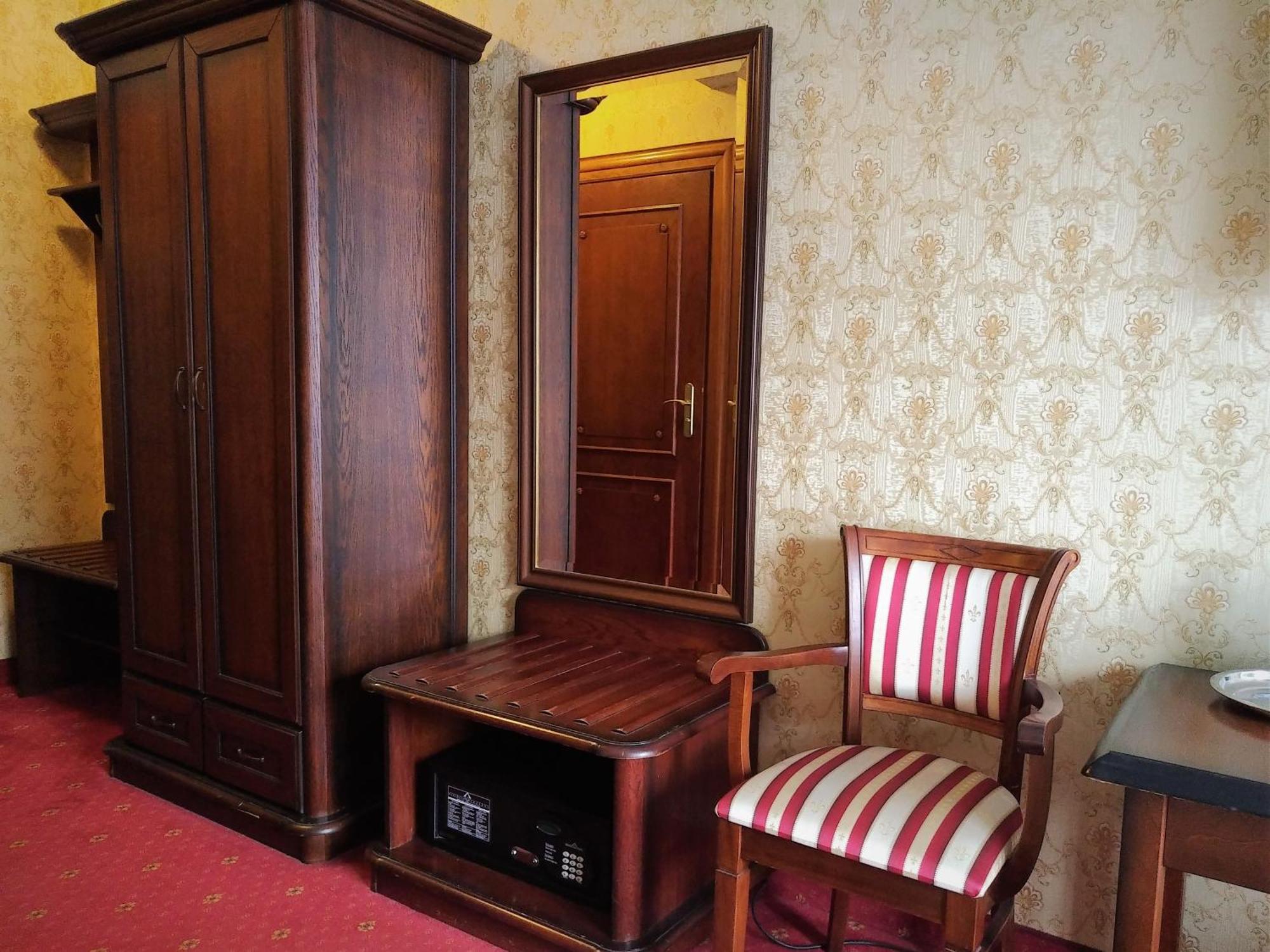 Hotel Sarmata Zespol Dworski Sandomierz Esterno foto
