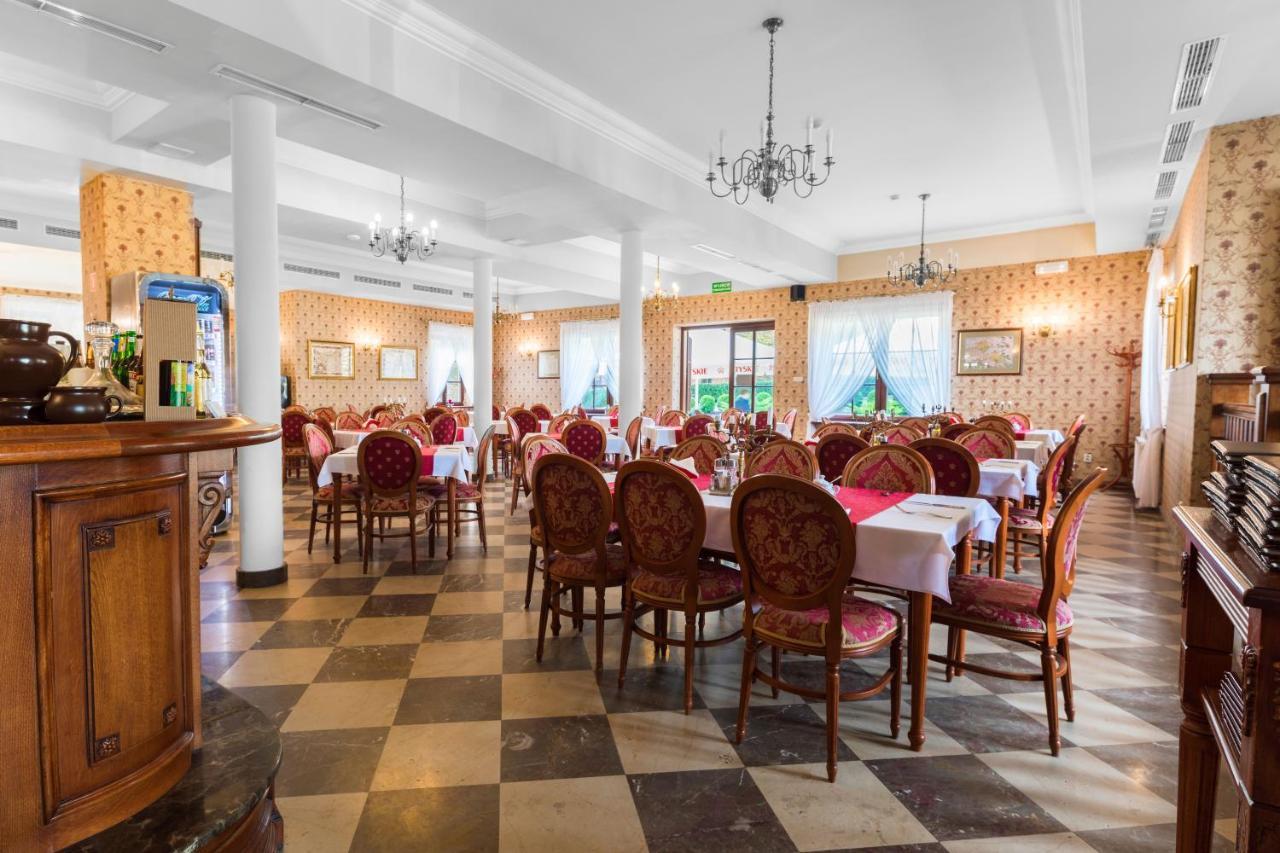 Hotel Sarmata Zespol Dworski Sandomierz Esterno foto